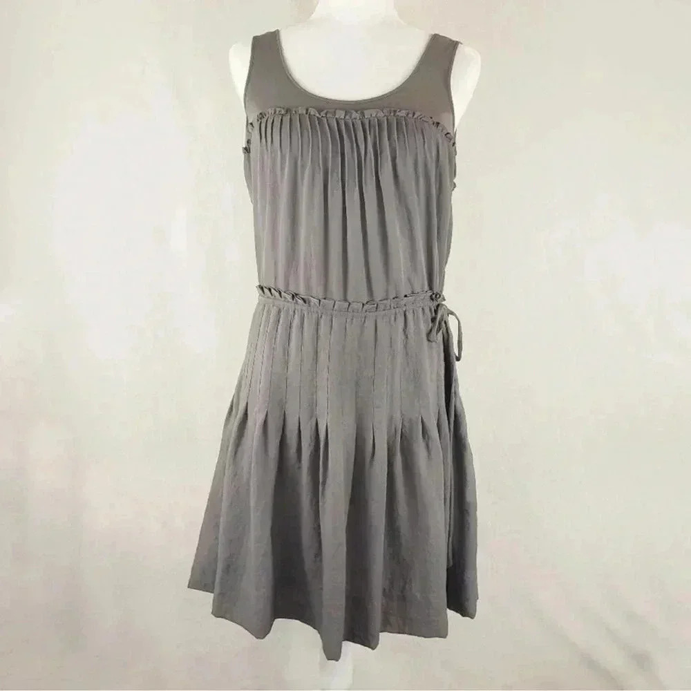 BCBGMAXAZRIA | Chic Dove Grey April Babydoll Sleeveless Pleated Dress Size 2 XS - Picture 7 of 7